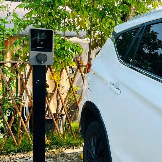 Contrôle APP Ocpp WiFi Blue Tooth 4G 32A Charge à domicile AC EV au point de charge de la station de chargeur avec CE RoHS