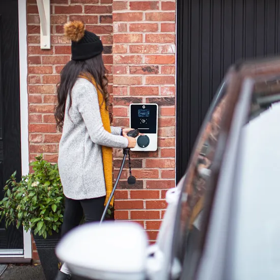 Chargeur rapide EV mural Scoket de type 2 avec télécommande APP
